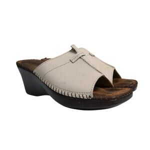 Bijou Women's 7 Leather Wedge Sandals in Cream